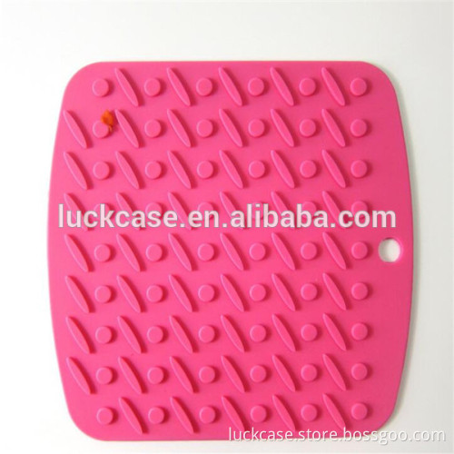 FDA Standand Waterproof cheap non-stick silicone pot mat